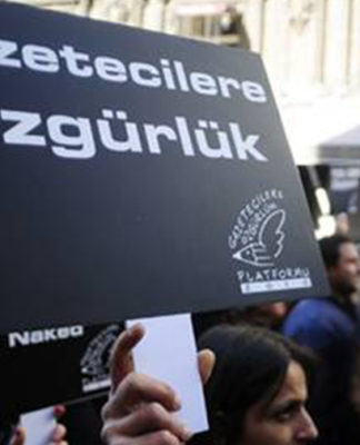 Gazetecilere Ceza Yağıyor