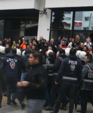 Polis İşçilere Saldırdı, Genel-İş İş Bırakma Kararı Aldı
