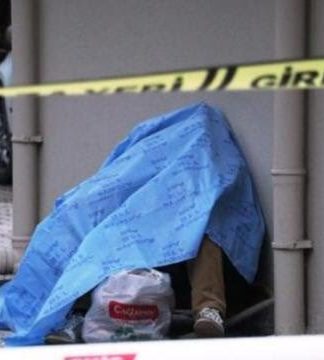 AKP Türkiye’sinden Manzaralar: Sokaklarda İnsanlar Donarak Ölüyor