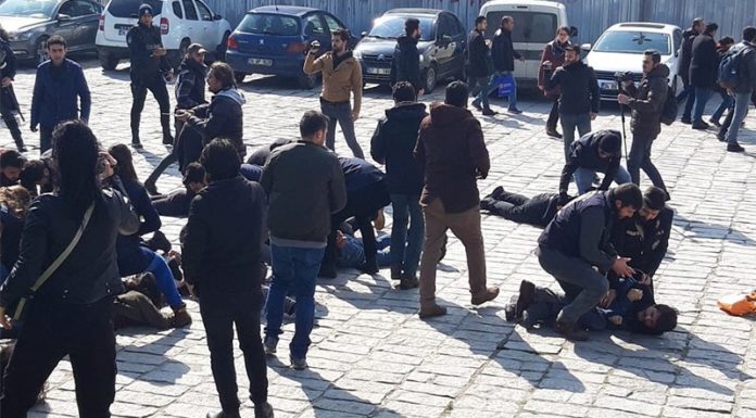 Önder Babat’ı Anmak İsteyen Öğrencilere Ters Kelepçe!