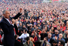Mazbatasını Alan Başkan Halka Şiirle Hitap Etti: “Ne başta dert, ne gönülde hasret olsun; Kardeş kavgasına bir nihayet olsun.”
