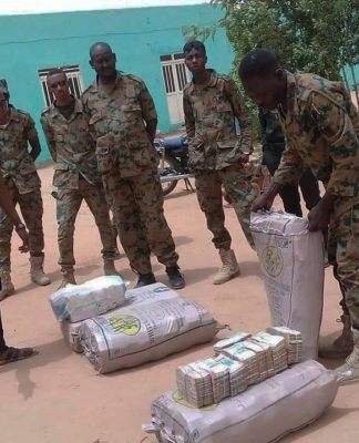 Bavullar ve Çuvallar Dolusu Para: Sudan’da Tanıdık Görüntüler