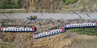 Çorlu Tren “Kaza”sında Hayatını Kaybedenlerin Aileleri Adalet Nöbetine Başladı