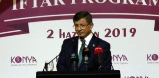 Davutoğlu’ndan Yeni Parti İddialarına Yanıt