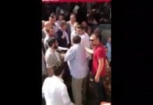 AKP’li Belediye Başkanı“İşsizim!” Diyen Vatandaşa Elinin Tersini Gösterdi