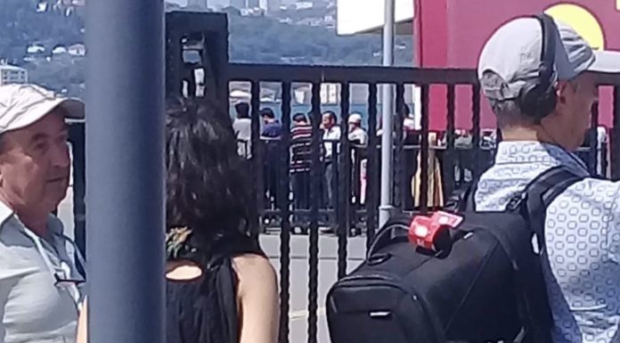 AKP’liler CHP Mitingini Taciz Etti