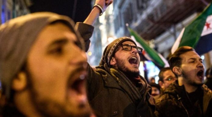 AKP Hükümeti’nin Yurtsuz Bıraktığı Suriyelilerden Eylem Kararlılığı