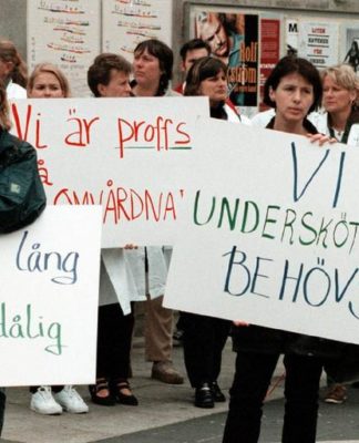 İSVEÇ’TE KADIN HAREKETİ: “HEMŞİRE İSYANI” ÜLKE GENELİNDE DEVAM EDİYOR