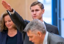 Norveçli Saldırgandan Mahkemede Nazi Selamı