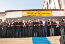 Lisede Öğrencilere Dini Baskı