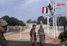 Suriye askerleri Türkiye sınırını kontrol altına alıyor: Kobane’ye Suriye bayrağı