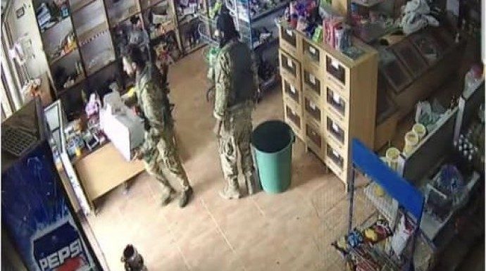 “Milli Ordu” ÖSO, yağmaya başladı! İşte hırsızlık anları: