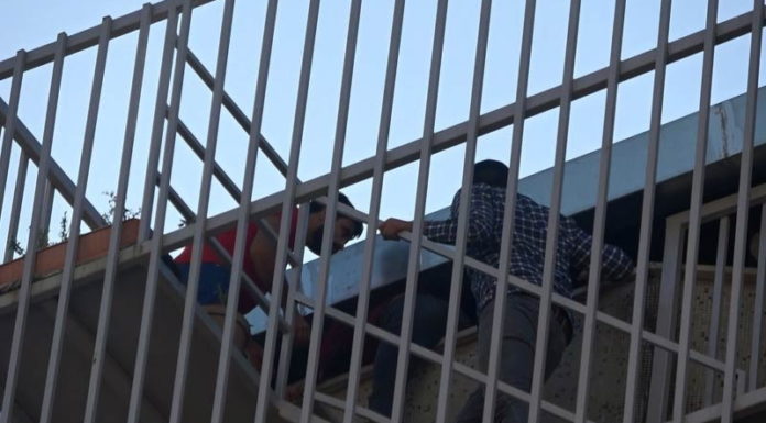 Maaşını isteyen Suriye’li tekstil işçisine patron dayağı