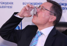 Melih Gökçek ‘giderayak’ 60 adet büfe dağıtmış