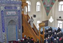 Diyanet’in Cuma Hutbesi: “Zorluk, keder, maddi, manevi sıkıntı karşısında isyan etmeyin.”