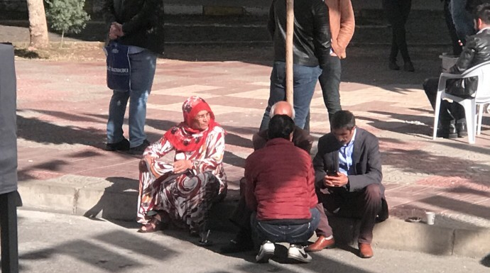 HDP Önünde Eylem Yapan Aileler Birbirine Girdi