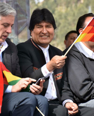 Morales, doğal kaynakları millileştirdiklerinden dolayı kapitalistler için “terörist” konumunda olduklarını söyledi