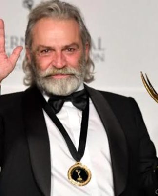 Haluk Bilginer, Emmy’de “en iyi erkek oyuncu” seçildi