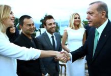Yandaş Sanatçıdan Dalkavukluk