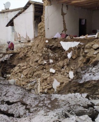İran-Türkiye sınırında 5,7 büyüklüğünde deprem oldu: Van’da 7 yedi kişi yaşamını yitirdi