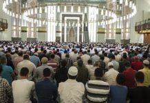 Koronavirüs Cuma namazını da etkiledi: Diyanet’ten açıklama