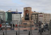 Taksim abluka altına alındı