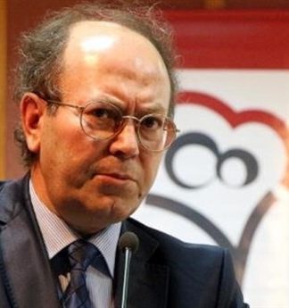 Gerici Yeni Şafak gazetesi yazarı, bilimi insanını hedef aldı: “Bizi bilim kurtaracak, diye geviş getirip gülüyorlar!”