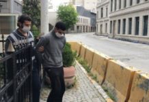 Kedileri beslemek için sokağa çıkan adam gasp edildi