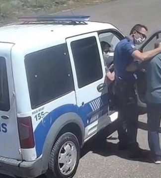 Polis, 26 yıllık öğretmeni darp etti