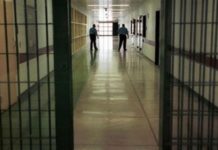 Tutsaklar salgın döneminde ölümle yüz yüze: koğuşlar kalabalık, sosyal mesaje yok