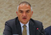 Turizm Bakanı otelinin plajında mermer tozu kullandığını söyledi, CHP’li vekil sordu: “Bakanlığınız, otelinizi denetleyecek mi?”