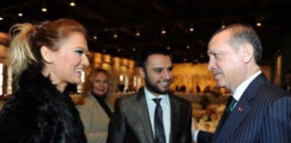 “Geçinemiyorum” diyen Saray sanatçısı Demet Akalın, kızına özel sınıf açtırıyor