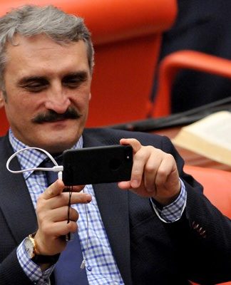 Yeliz kod adlı AKP’li milletvekili, kadın düşmanlığına devam ediyor: Erkek de kadının dilinden şiddet görüyor