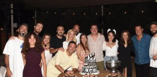 Bir yanda maskesini doğru takmadığı için polisten şiddet gören vatandaş, diğer tarafta hiçbir sosyal mesafe kurallarına uymayan ünlüler!