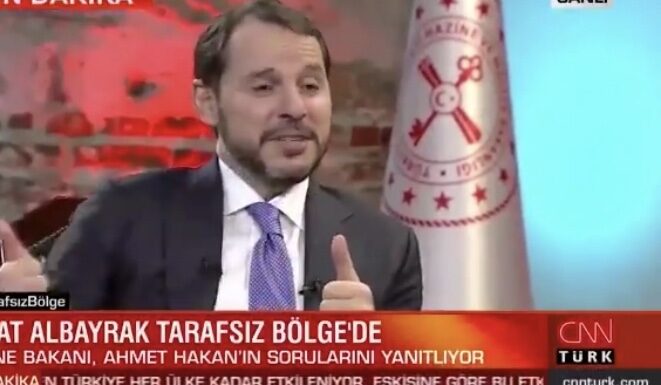 Damat Albayrak’tan ilginç dolar açıklaması: “Dolarla mı maaş alıyorsunuz? Dolarla bir işiniz mi var?”