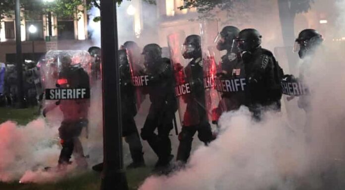 Amerika’da ırkçılık karşıtı olaylar gelişiyor: Jacob Blake protestosunda, BLM eylemcilerinden iki kişi vurularak yaşamını yitirdi