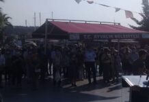 Ayvalık’ta sağlık çalışanlarına yapılan saldırı protesto edildi