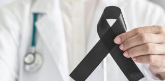 İstanbul ve Ankara Tabip Odası’ndan siyah kurdele protestosu