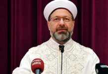 Diyanet Başkanı Erbaş, verilen yardım paralarında usülsüzlük yapıldığı için basılan camiyi savundu