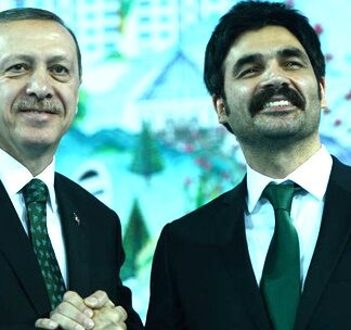 Dombra’cı Uğur Işılak, yeni şarkısı “Öz eleştiri” ile bu sefer de AKP’yi yerden yere vurdu