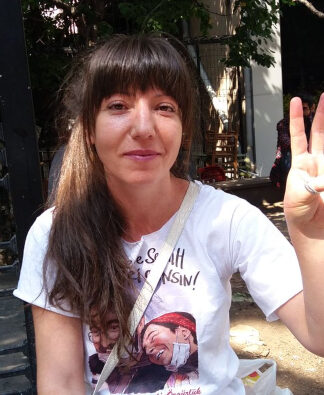 Büro Emekçileri Sendikası, başka bir derdi yokmuş gibi hapisteki Yüksel direnişçisi Nazan Bozkurt’u ihraç kararı aldı!