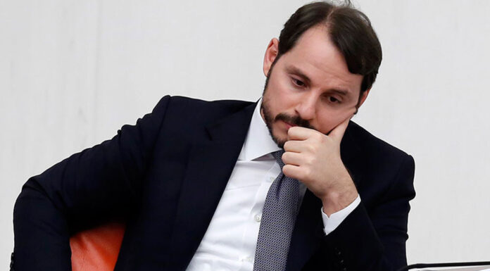 Damat’tan dolarla ilgili açıklama: “Biz dolarla uğraşmıyoruz, istesek düşürürüz”