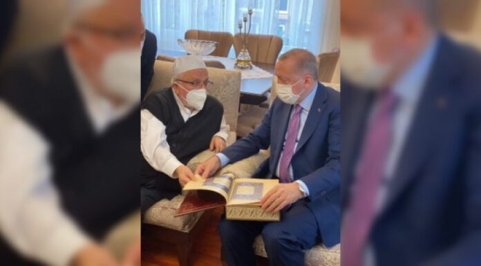 Kendine çıkış yolu arayan Erdoğan, ‘ittifak’ görüşmelerine devam ediyor