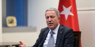 Hulusi Akar: Biden yönetimine şimdiden kılıçları çekmek doğru değil