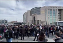 Çağlayan Adliyesi önünde polis, gözaltına alınanlara destek olmak isteyenleri de gözaltına aldı!