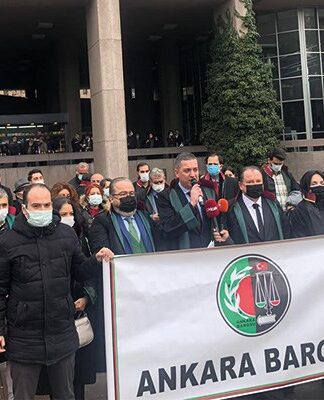 Avukatlardan saldırıya karşı boykot kararı