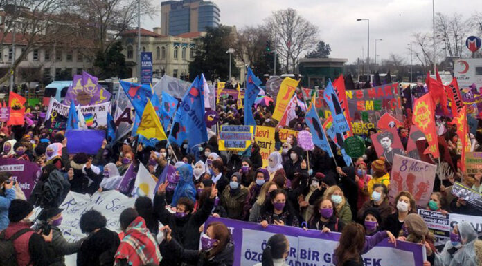 Kadınlar bugün Kadıköy’de buluştu!