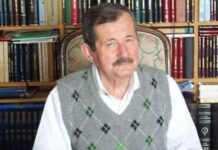 Yazar Erol Toy yaşamını yitirdi