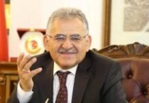 AKP kongresindeyken Kayserililere ‘evden çıkmayın’ mesajı atan belediye başkanı koronaya yakalandı