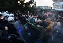 AKP’nin rektörüne direnen 97 öğrenciye yeni bir dava daha açıldı